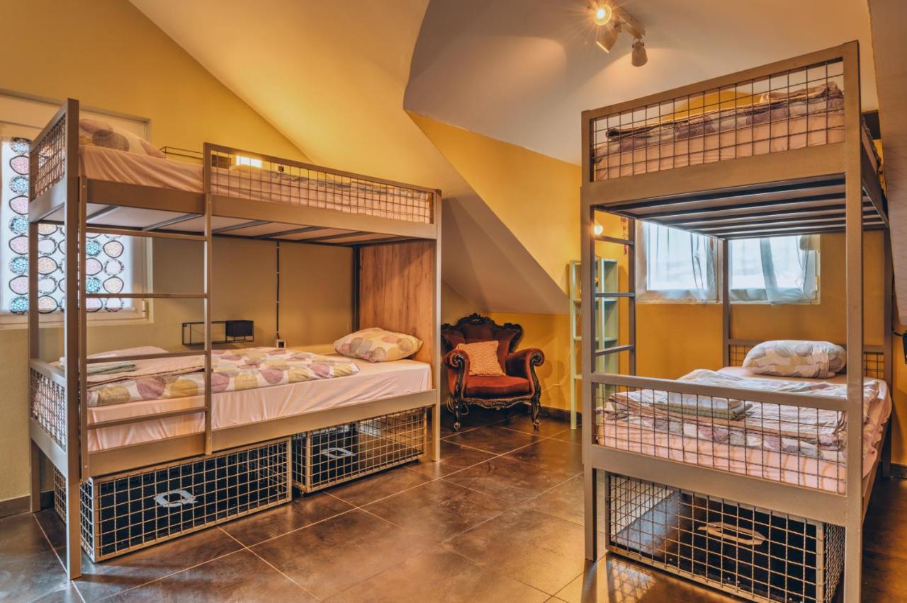 Q Podgorica Beds,Rooms And More Exteriör bild