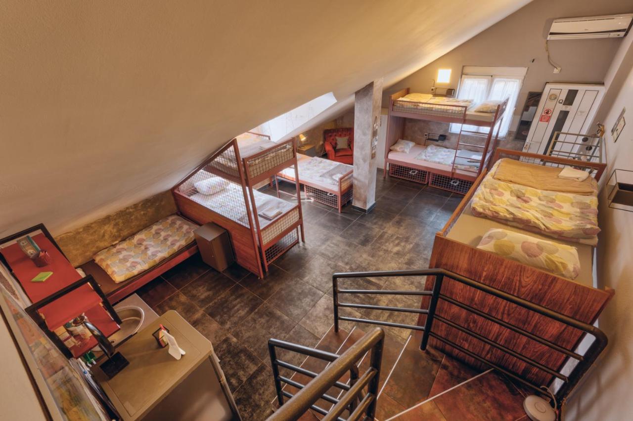 Q Podgorica Beds,Rooms And More Exteriör bild